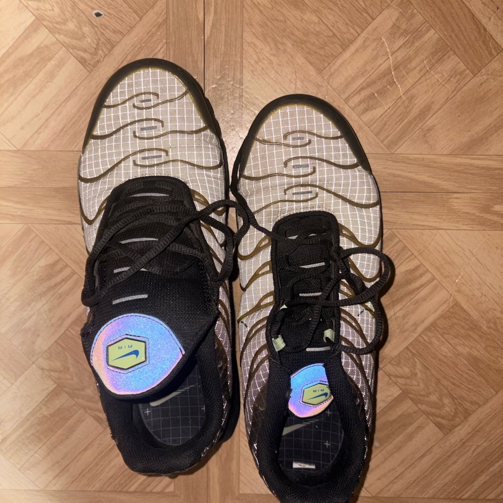 Nike vapor Black and White Sneakers